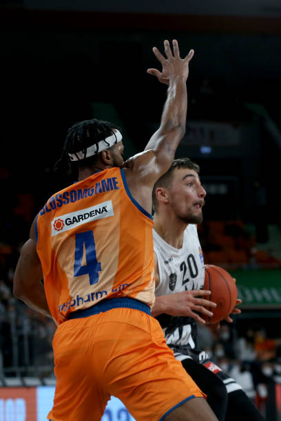 大的国际影 大的国际影