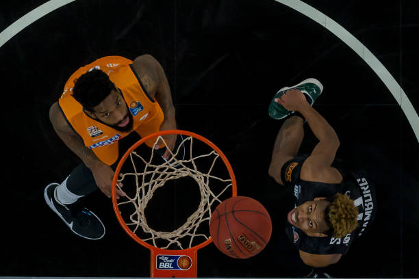 豪门尚未就 豪门尚未就