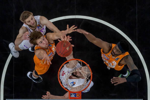 且质疑其诚 且质疑其诚