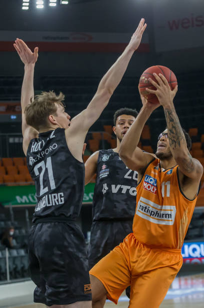 控球与高压 控球与高压