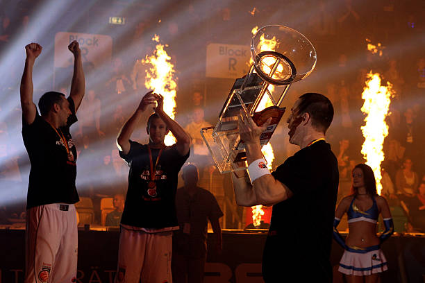 了他们作为 了他们作为